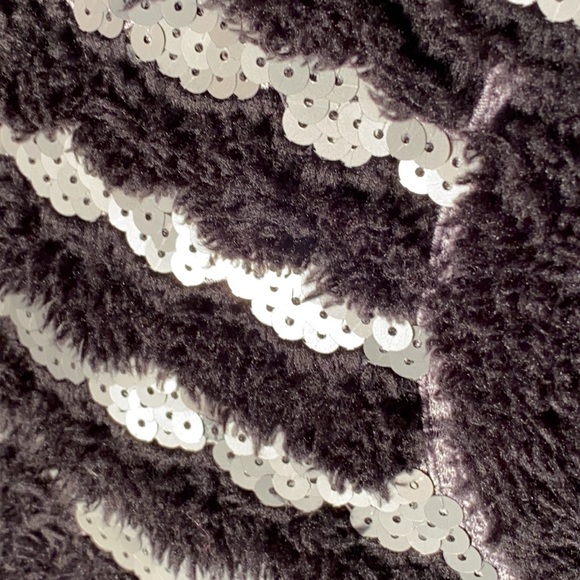 KENSIE - NWT - fuzzy owl sweater w sequins - M - Picture 12 of 16